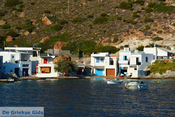 Fourkovouni Milos | Cycladen Griekenland | Foto 56 - Foto van https://www.grieksegids.nl/fotos/milos/normaal/fourkovouni-056.jpg