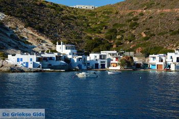 Fourkovouni Milos | Cycladen Griekenland | Foto 59 - Foto van https://www.grieksegids.nl/fotos/milos/normaal/fourkovouni-059.jpg