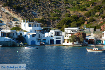 Fourkovouni Milos | Cycladen Griekenland | Foto 61 - Foto van https://www.grieksegids.nl/fotos/milos/normaal/fourkovouni-061.jpg