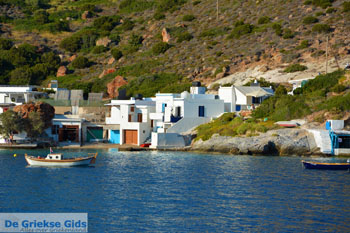 Fourkovouni Milos | Cycladen Griekenland | Foto 62 - Foto van https://www.grieksegids.nl/fotos/milos/normaal/fourkovouni-062.jpg