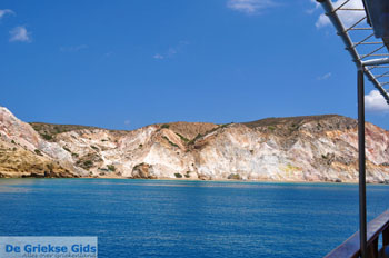 Fyriplaka Milos | Cycladen Griekenland | Foto 4 - Foto van https://www.grieksegids.nl/fotos/milos/normaal/fyriplaka-tsigrado-004.jpg
