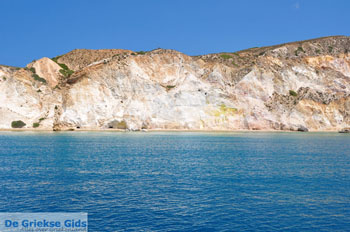 Fyriplaka Milos | Cycladen Griekenland | Foto 7 - Foto van https://www.grieksegids.nl/fotos/milos/normaal/fyriplaka-tsigrado-007.jpg