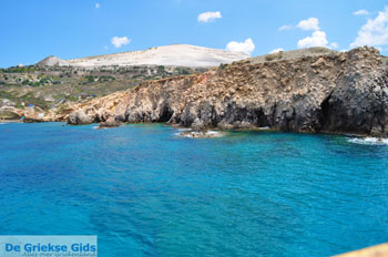 Bij Fyriplaka en Tsigrado Milos | Cycladen Griekenland | Foto 20 - Foto van https://www.grieksegids.nl/fotos/milos/normaal/fyriplaka-tsigrado-020.jpg