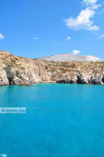 Bij Fyriplaka en Tsigrado Milos | Cycladen Griekenland | Foto 27 - Foto van https://www.grieksegids.nl/fotos/milos/normaal/fyriplaka-tsigrado-027.jpg