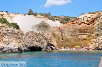 Tsigrado Milos | Cycladen Griekenland | Foto 11 - Foto van https://www.grieksegids.nl/fotos/milos/normaal/fyriplaka-tsigrado-040.jpg