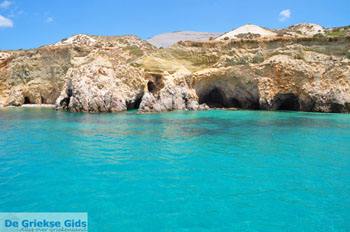 Tsigrado Milos | Cycladen Griekenland | Foto 15 - Foto van https://www.grieksegids.nl/fotos/milos/normaal/fyriplaka-tsigrado-044.jpg