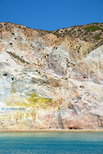Fyriplaka Milos | Cycladen Griekenland | Foto 30 - Foto van https://www.grieksegids.nl/fotos/milos/normaal/fyriplaka-tsigrado-066.jpg
