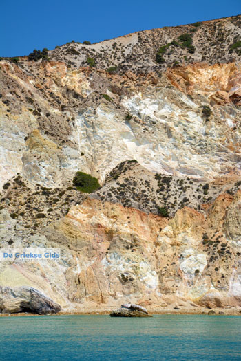 Fyriplaka Milos | Cycladen Griekenland | Foto 31 - Foto van https://www.grieksegids.nl/fotos/milos/normaal/fyriplaka-tsigrado-067.jpg