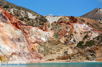 Fyriplaka Milos | Cycladen Griekenland | Foto 37 - Foto van https://www.grieksegids.nl/fotos/milos/normaal/fyriplaka-tsigrado-073.jpg