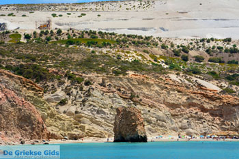 Fyriplaka Milos | Cycladen Griekenland | Foto 41 - Foto van https://www.grieksegids.nl/fotos/milos/normaal/fyriplaka-tsigrado-077.jpg
