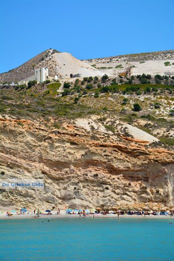 Fyriplaka Milos | Cycladen Griekenland | Foto 48 - Foto van https://www.grieksegids.nl/fotos/milos/normaal/fyriplaka-tsigrado-084.jpg