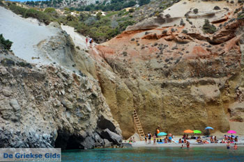 Tsigrado Milos | Cycladen Griekenland | Foto 36 - Foto van https://www.grieksegids.nl/fotos/milos/normaal/fyriplaka-tsigrado-129.jpg