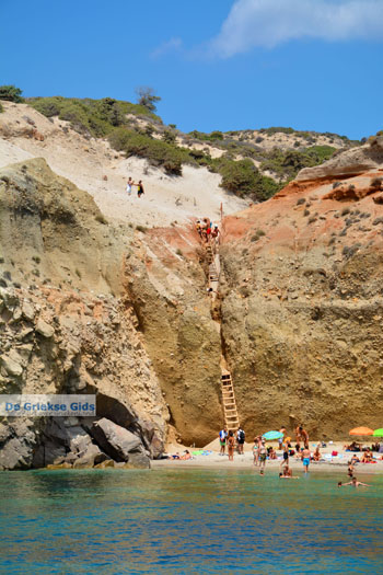 Tsigrado Milos | Cycladen Griekenland | Foto 39 - Foto van https://www.grieksegids.nl/fotos/milos/normaal/fyriplaka-tsigrado-132.jpg