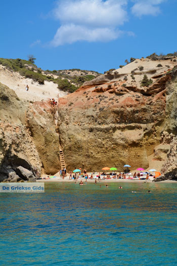 Tsigrado Milos | Cycladen Griekenland | Foto 40 - Foto van https://www.grieksegids.nl/fotos/milos/normaal/fyriplaka-tsigrado-133.jpg