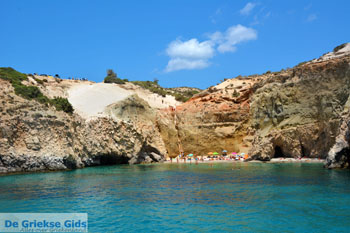 Tsigrado Milos | Cycladen Griekenland | Foto 44 - Foto van https://www.grieksegids.nl/fotos/milos/normaal/fyriplaka-tsigrado-137.jpg