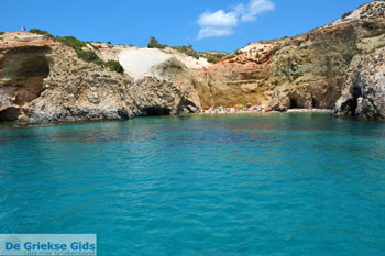 Tsigrado Milos | Cycladen Griekenland | Foto 46 - Foto van https://www.grieksegids.nl/fotos/milos/normaal/fyriplaka-tsigrado-139.jpg