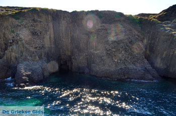 Glaronissia Milos | Cycladen Griekenland | Foto 9 - Foto van https://www.grieksegids.nl/fotos/milos/normaal/glaronissia-009.jpg