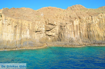 Glaronissia Milos | Cycladen Griekenland | Foto 22 - Foto van https://www.grieksegids.nl/fotos/milos/normaal/glaronissia-022.jpg