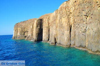 Glaronissia Milos | Cycladen Griekenland | Foto 26 - Foto van https://www.grieksegids.nl/fotos/milos/normaal/glaronissia-026.jpg