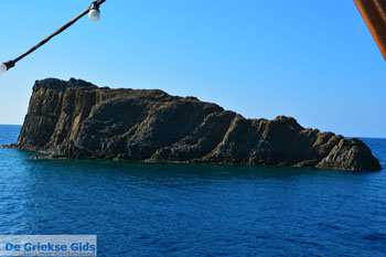 Glaronissia Milos | Cycladen Griekenland | Foto 34 - Foto van https://www.grieksegids.nl/fotos/milos/normaal/glaronissia-034.jpg