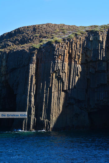 Glaronissia Milos | Cycladen Griekenland | Foto 41 - Foto van https://www.grieksegids.nl/fotos/milos/normaal/glaronissia-041.jpg