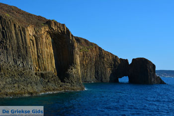 Glaronissia Milos | Cycladen Griekenland | Foto 47 - Foto van https://www.grieksegids.nl/fotos/milos/normaal/glaronissia-047.jpg