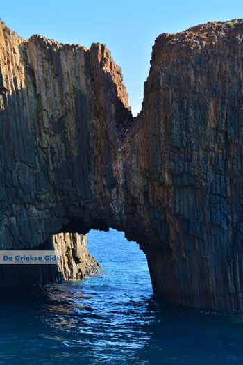 Glaronissia Milos | Cycladen Griekenland | Foto 57 - Foto van https://www.grieksegids.nl/fotos/milos/normaal/glaronissia-057.jpg