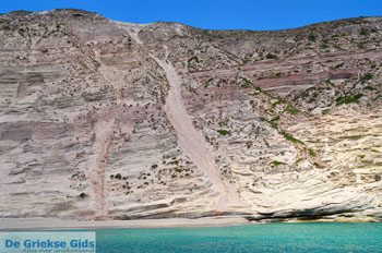 Kalamos Milos | Cycladen Griekenland | Foto 8 - Foto van https://www.grieksegids.nl/fotos/milos/normaal/kalamos-008.jpg