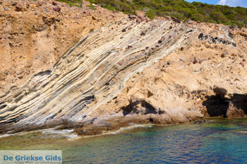Kleftiko Milos | Cycladen Griekenland | Foto 5 - Foto van https://www.grieksegids.nl/fotos/milos/normaal/kleftiko-005.jpg
