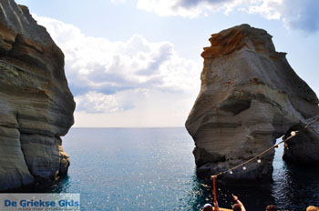 Kleftiko Milos | Cycladen Griekenland | Foto 36 - Foto van https://www.grieksegids.nl/fotos/milos/normaal/kleftiko-036.jpg
