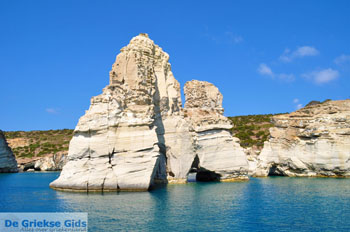 Kleftiko Milos | Cycladen Griekenland | Foto 56 - Foto van https://www.grieksegids.nl/fotos/milos/normaal/kleftiko-056.jpg