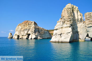 Kleftiko Milos | Cycladen Griekenland | Foto 60 - Foto van https://www.grieksegids.nl/fotos/milos/normaal/kleftiko-060.jpg