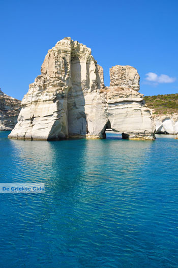 Kleftiko Milos | Cycladen Griekenland | Foto 65 - Foto van https://www.grieksegids.nl/fotos/milos/normaal/kleftiko-065.jpg