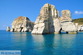 Kleftiko Milos | Cycladen Griekenland | Foto 68 - Foto van https://www.grieksegids.nl/fotos/milos/normaal/kleftiko-068.jpg