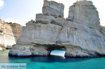 Kleftiko Milos | Cycladen Griekenland | Foto 74 - Foto van https://www.grieksegids.nl/fotos/milos/normaal/kleftiko-074.jpg