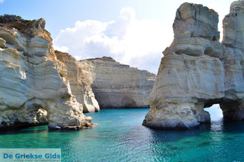 Kleftiko Milos | Cycladen Griekenland | Foto 80 - Foto van https://www.grieksegids.nl/fotos/milos/normaal/kleftiko-080.jpg