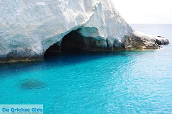 Kleftiko Milos | Cycladen Griekenland | Foto 109 - Foto van https://www.grieksegids.nl/fotos/milos/normaal/kleftiko-109.jpg