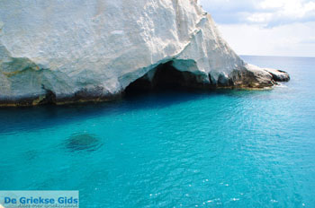 Kleftiko Milos | Cycladen Griekenland | Foto 112 - Foto van https://www.grieksegids.nl/fotos/milos/normaal/kleftiko-112.jpg