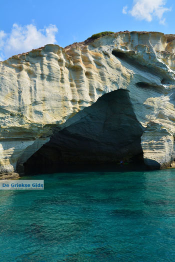 Kleftiko Milos | Cycladen Griekenland | Foto 131 - Foto van https://www.grieksegids.nl/fotos/milos/normaal/kleftiko-131.jpg