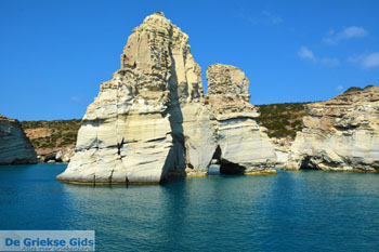 Kleftiko Milos | Cycladen Griekenland | Foto 147 - Foto van https://www.grieksegids.nl/fotos/milos/normaal/kleftiko-147.jpg