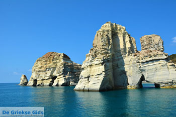 Kleftiko Milos | Cycladen Griekenland | Foto 149 - Foto van https://www.grieksegids.nl/fotos/milos/normaal/kleftiko-149.jpg