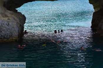 Kleftiko Milos | Cycladen Griekenland | Foto 160 - Foto van https://www.grieksegids.nl/fotos/milos/normaal/kleftiko-160.jpg