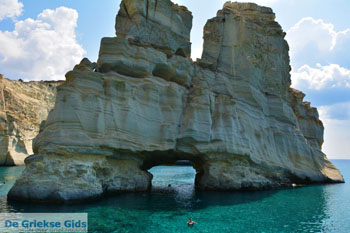 Kleftiko Milos | Cycladen Griekenland | Foto 162 - Foto van https://www.grieksegids.nl/fotos/milos/normaal/kleftiko-162.jpg