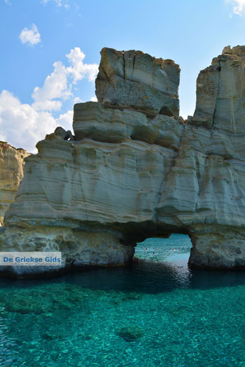 Kleftiko Milos | Cycladen Griekenland | Foto 167 - Foto van https://www.grieksegids.nl/fotos/milos/normaal/kleftiko-167.jpg