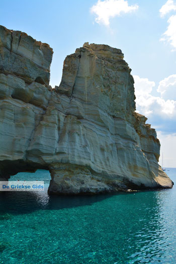 Kleftiko Milos | Cycladen Griekenland | Foto 169 - Foto van https://www.grieksegids.nl/fotos/milos/normaal/kleftiko-169.jpg