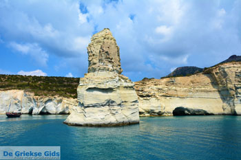 Kleftiko Milos | Cycladen Griekenland | Foto 193 - Foto van https://www.grieksegids.nl/fotos/milos/normaal/kleftiko-193.jpg