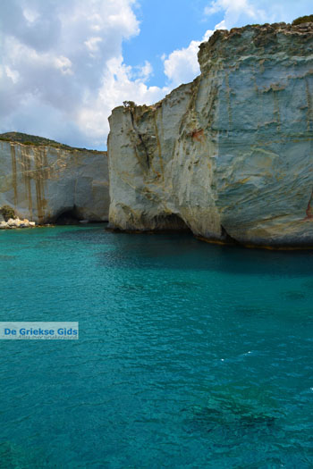 Kleftiko Milos | Cycladen Griekenland | Foto 221 - Foto van https://www.grieksegids.nl/fotos/milos/normaal/kleftiko-221.jpg