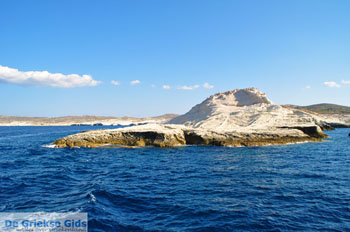 Mandrakia Milos | Cycladen Griekenland | Foto 5 - Foto van https://www.grieksegids.nl/fotos/milos/normaal/mandrakia-005.jpg