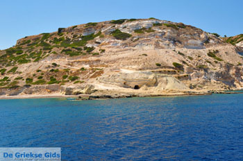 De oostkust van Milos | Cycladen Griekenland | Foto 3 - Foto van https://www.grieksegids.nl/fotos/milos/normaal/oostkust-milos-003.jpg