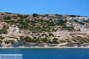 De oostkust van Milos | Cycladen Griekenland | Foto 10 - Foto van https://www.grieksegids.nl/fotos/milos/normaal/oostkust-milos-010.jpg